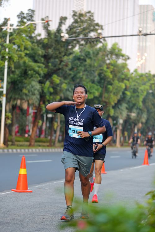 Race photo from KEMLU RUN 2025