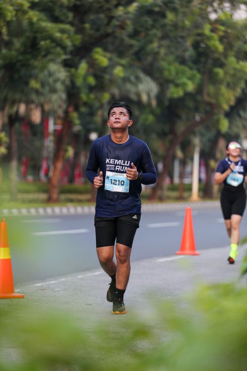 Race photo from KEMLU RUN 2025