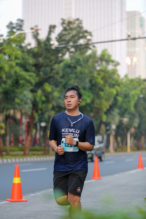 Race photo from KEMLU RUN 2025