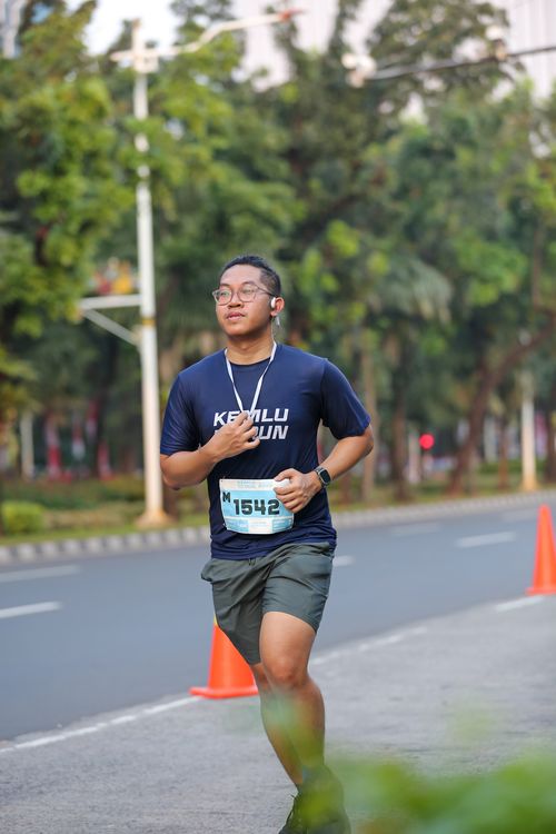 Race photo from KEMLU RUN 2025