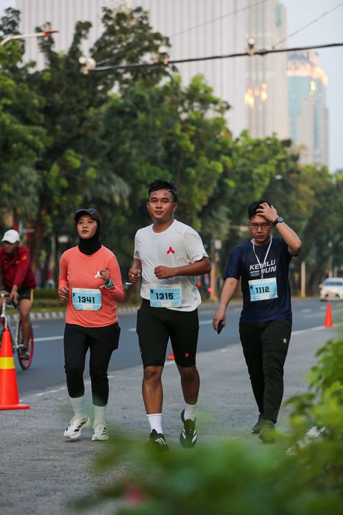 Race photo from KEMLU RUN 2025