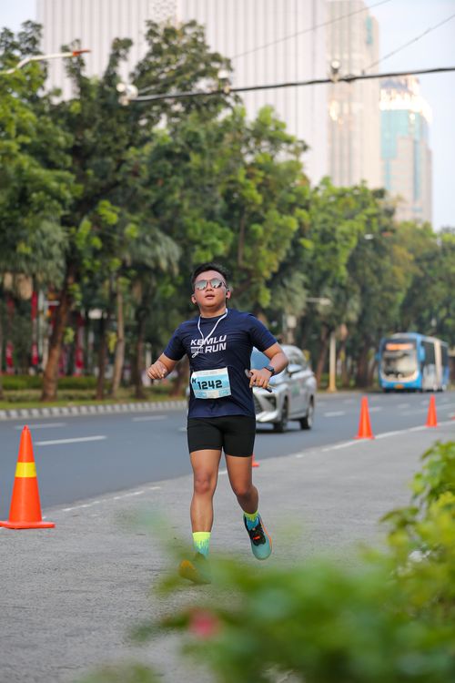 Race photo from KEMLU RUN 2025