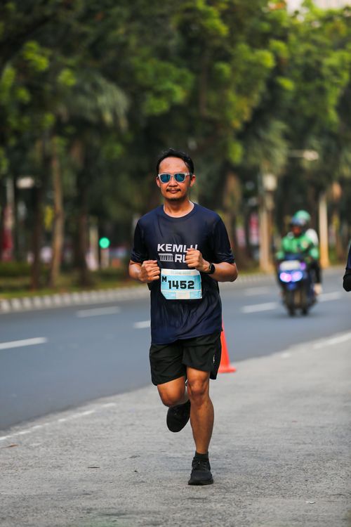 Race photo from KEMLU RUN 2025