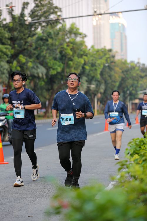 Race photo from KEMLU RUN 2025