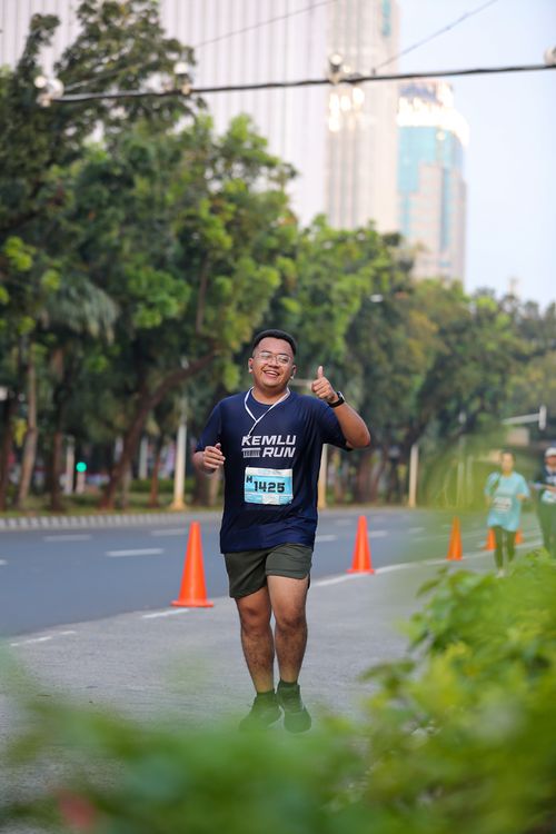 Race photo from KEMLU RUN 2025