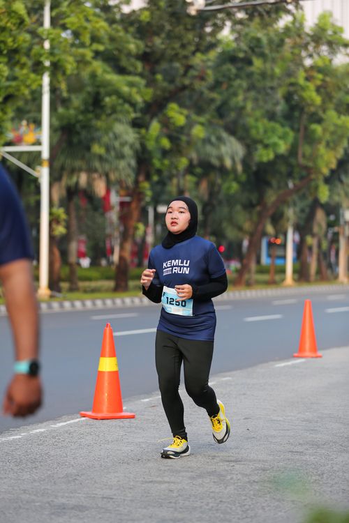 Race photo from KEMLU RUN 2025