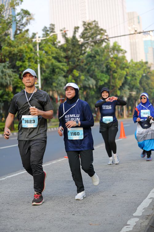 Race photo from KEMLU RUN 2025