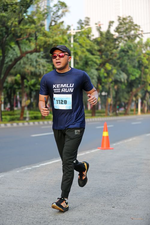 Race photo from KEMLU RUN 2025