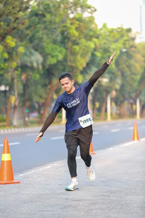 Race photo from KEMLU RUN 2025