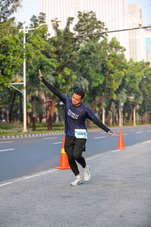 Race photo from KEMLU RUN 2025