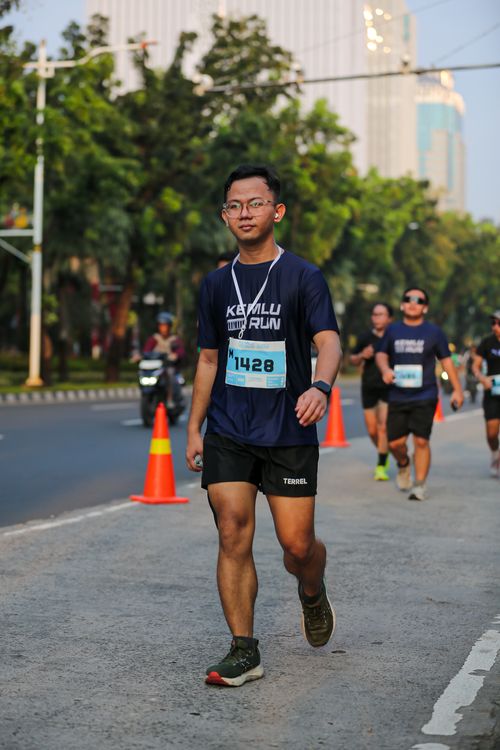 Race photo from KEMLU RUN 2025