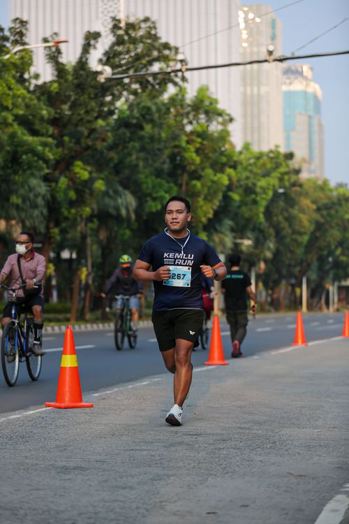 Race photo from KEMLU RUN 2025