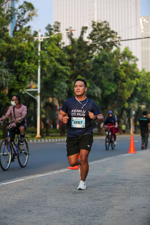 Race photo from KEMLU RUN 2025
