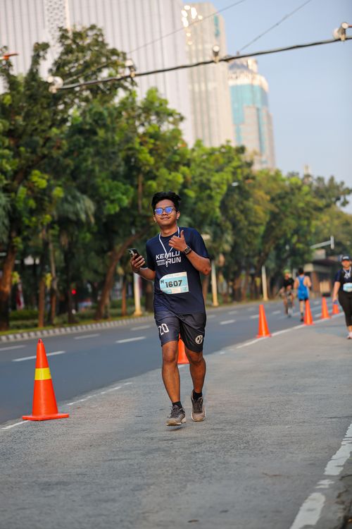 Race photo from KEMLU RUN 2025