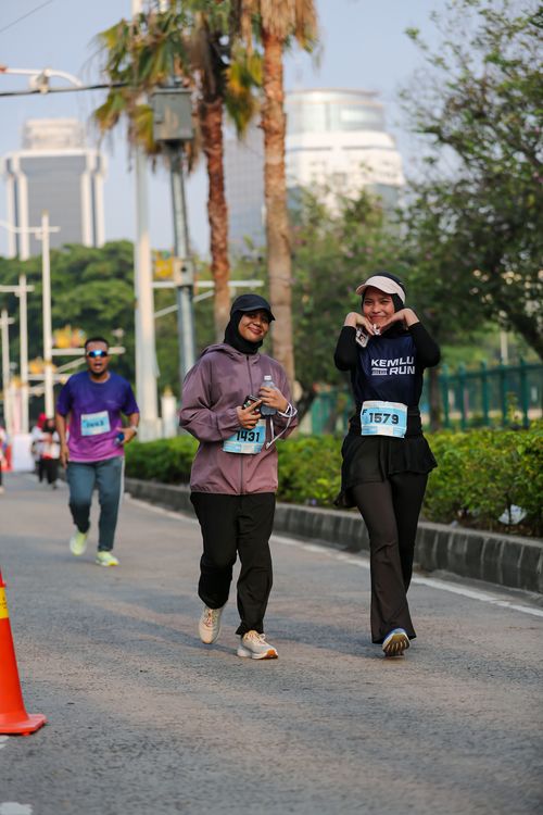 Race photo from KEMLU RUN 2025