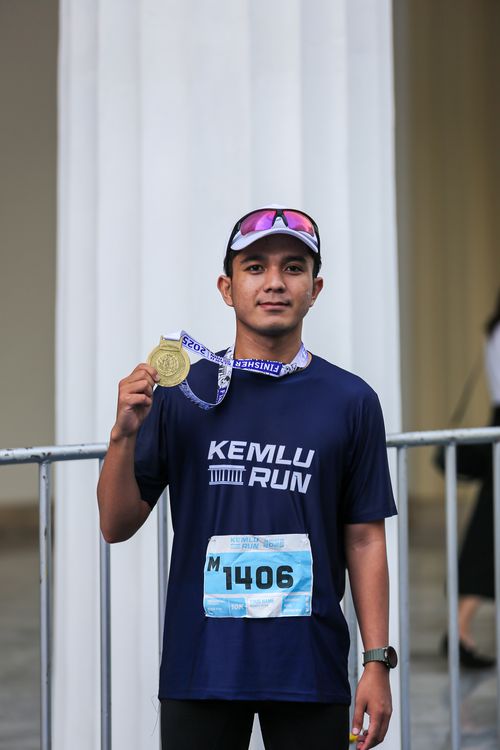 Race photo from KEMLU RUN 2025