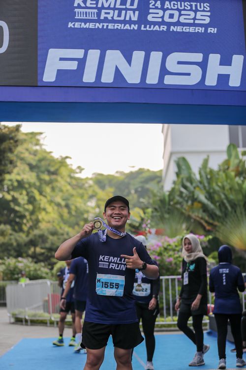 Race photo from KEMLU RUN 2025