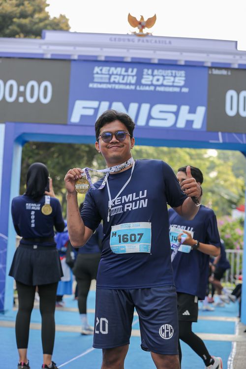 Race photo from KEMLU RUN 2025