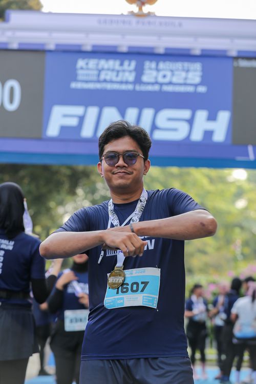 Race photo from KEMLU RUN 2025