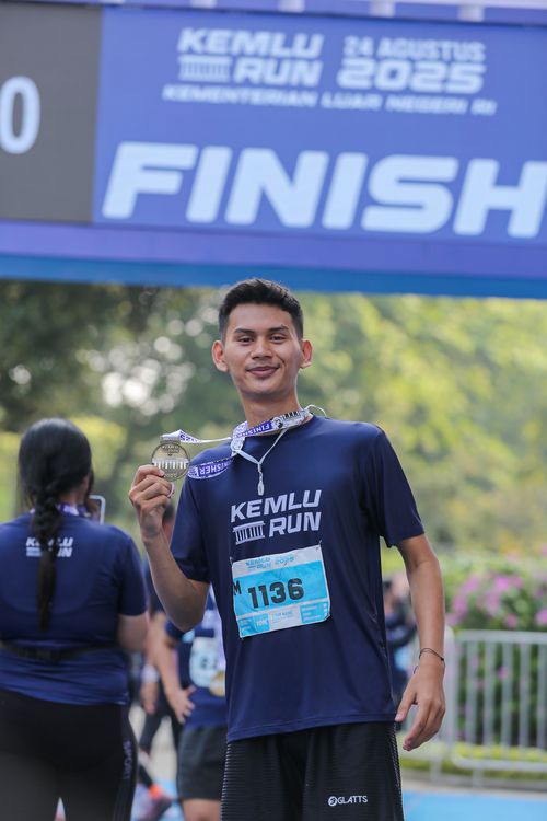 Race photo from KEMLU RUN 2025