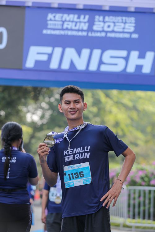Race photo from KEMLU RUN 2025