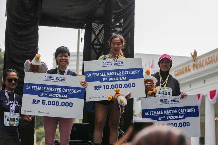 Race photo from KEMLU RUN 2025