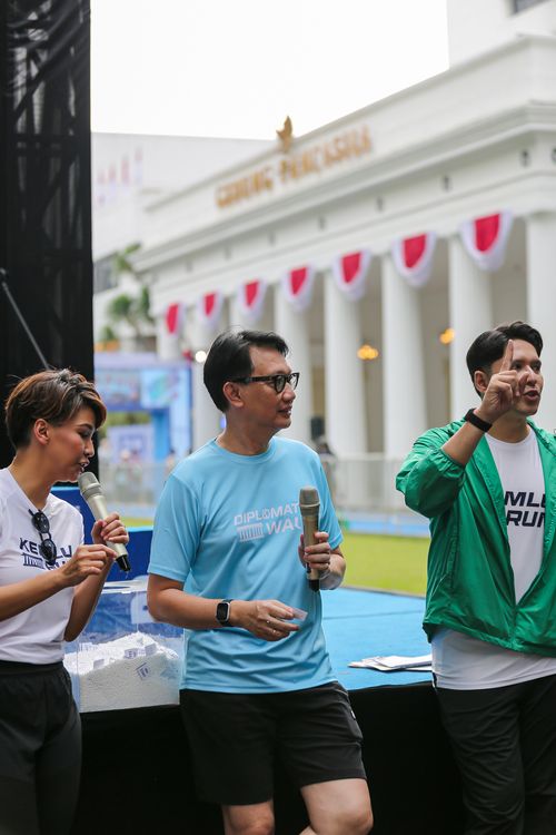 Race photo from KEMLU RUN 2025
