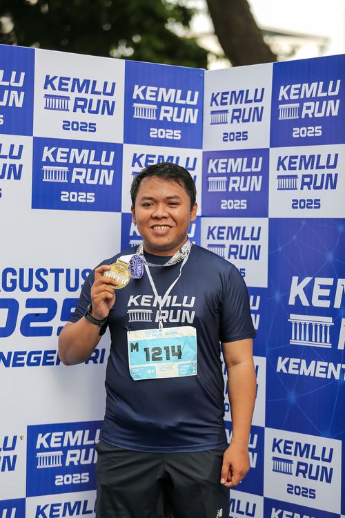 Race photo from KEMLU RUN 2025