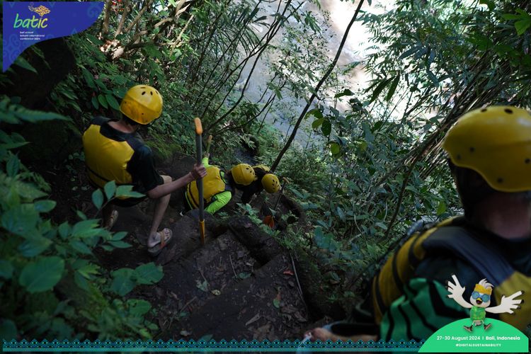 Race photo from Telin Batic 2024 Photo Search