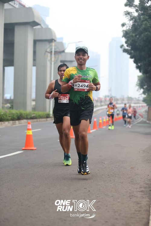 Race photo from ONE RUN 10 K