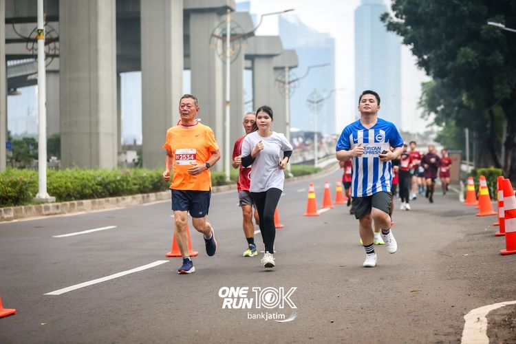 Race photo from ONE RUN 10 K