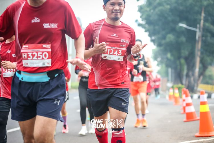 Race photo from ONE RUN 10 K