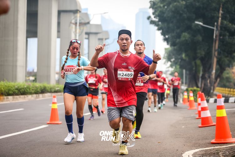 Race photo from ONE RUN 10 K