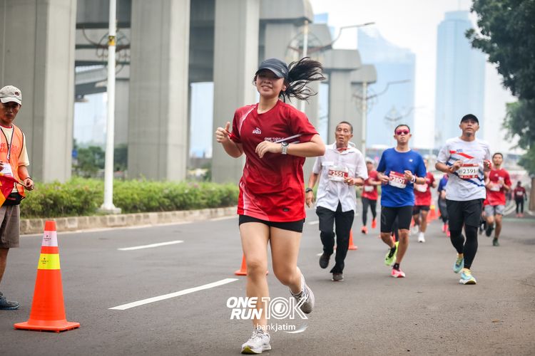 Race photo from ONE RUN 10 K