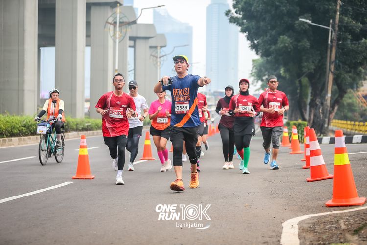 Race photo from ONE RUN 10 K