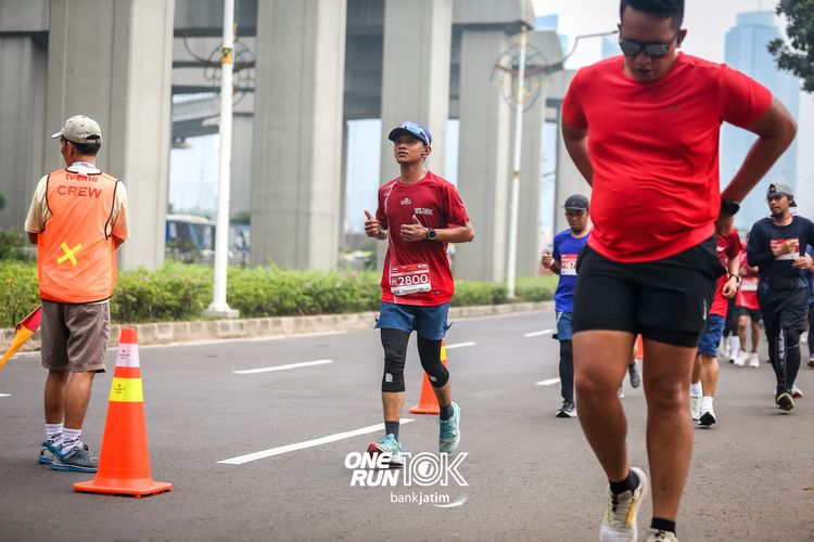 Race photo from ONE RUN 10 K