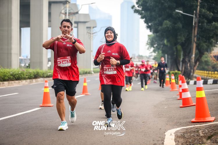 Race photo from ONE RUN 10 K