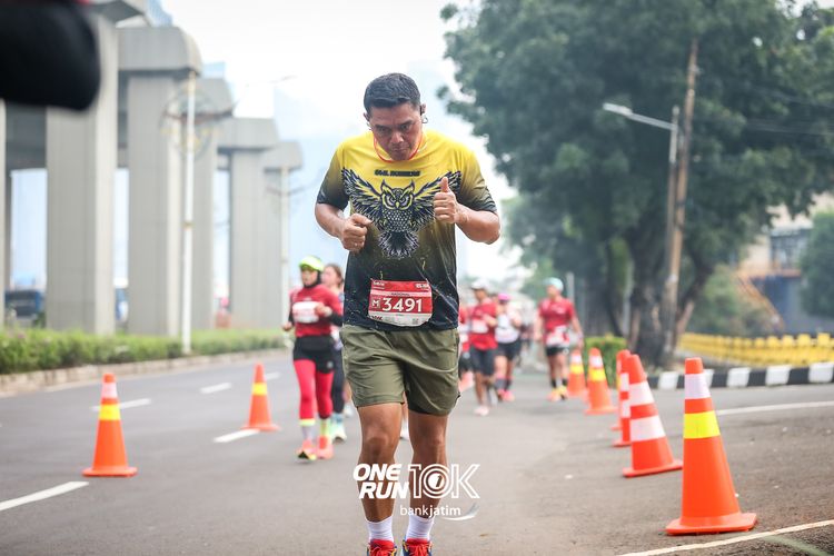 Race photo from ONE RUN 10 K