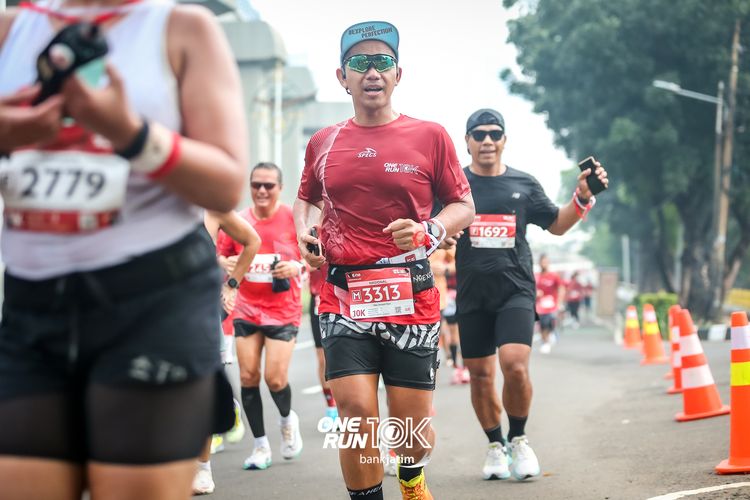 Race photo from ONE RUN 10 K