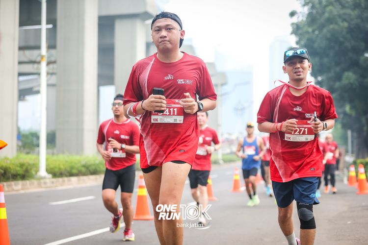 Race photo from ONE RUN 10 K