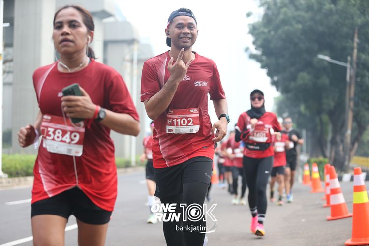 Race photo from ONE RUN 10 K