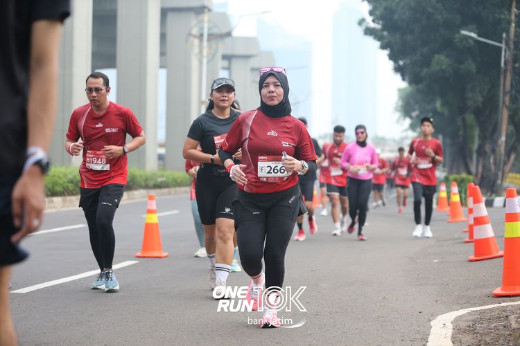 Race photo from ONE RUN 10 K