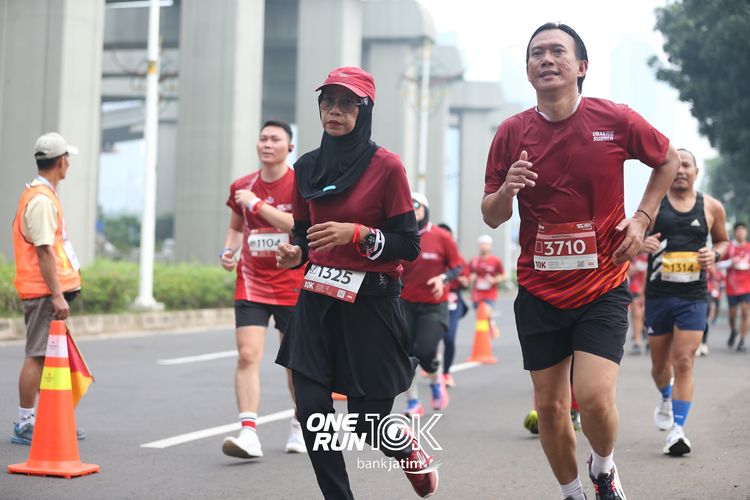 Race photo from ONE RUN 10 K