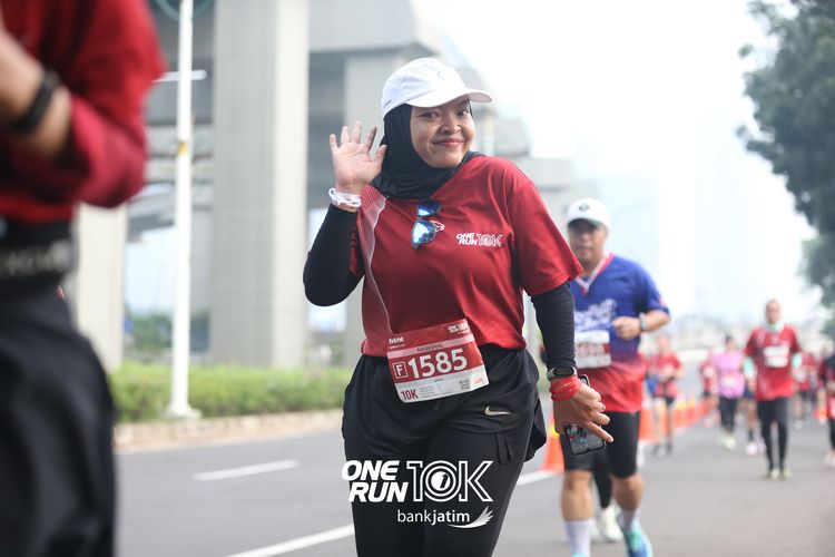Race photo from ONE RUN 10 K