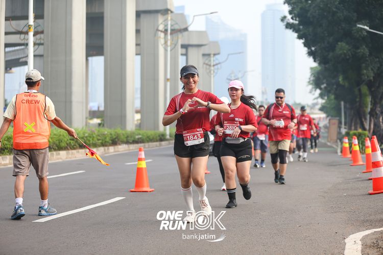 Race photo from ONE RUN 10 K