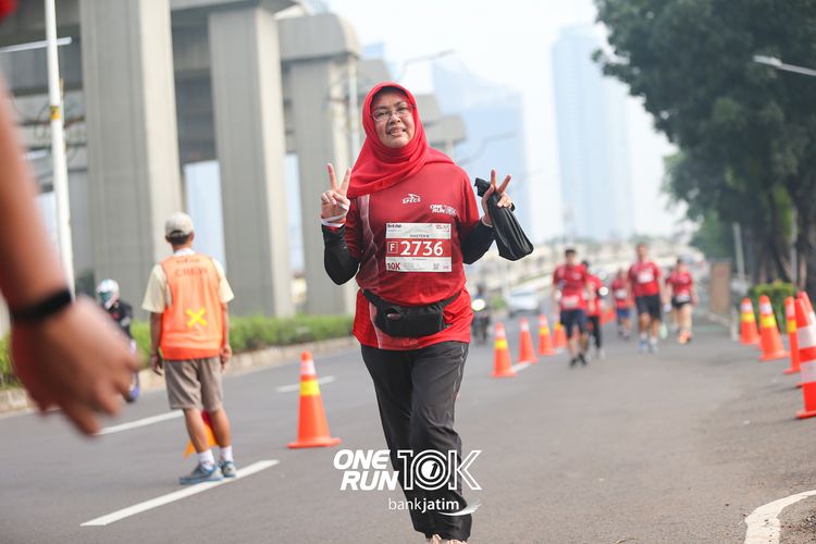 Race photo from ONE RUN 10 K