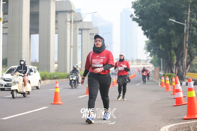 Race photo from ONE RUN 10 K