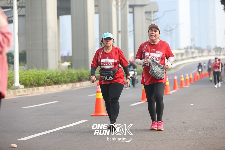 Race photo from ONE RUN 10 K