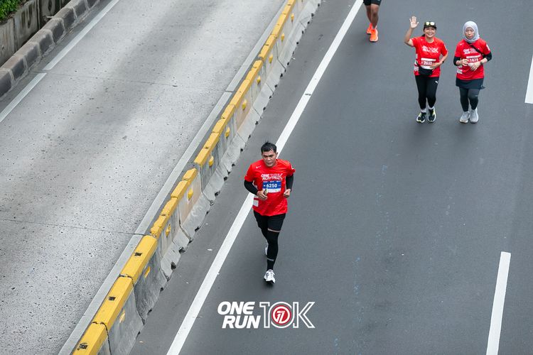 Race photo from ONE RUN 10K 2025
