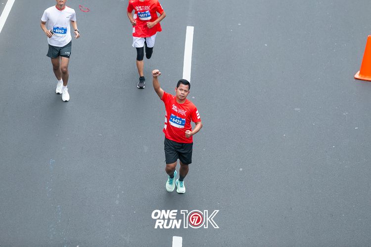 Race photo from ONE RUN 10K 2025